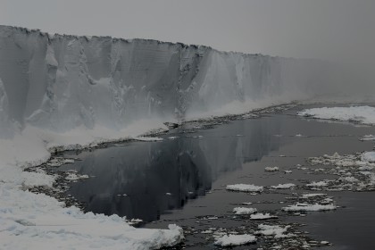 stock-antarctic-ice-shelf-420x280.jpg