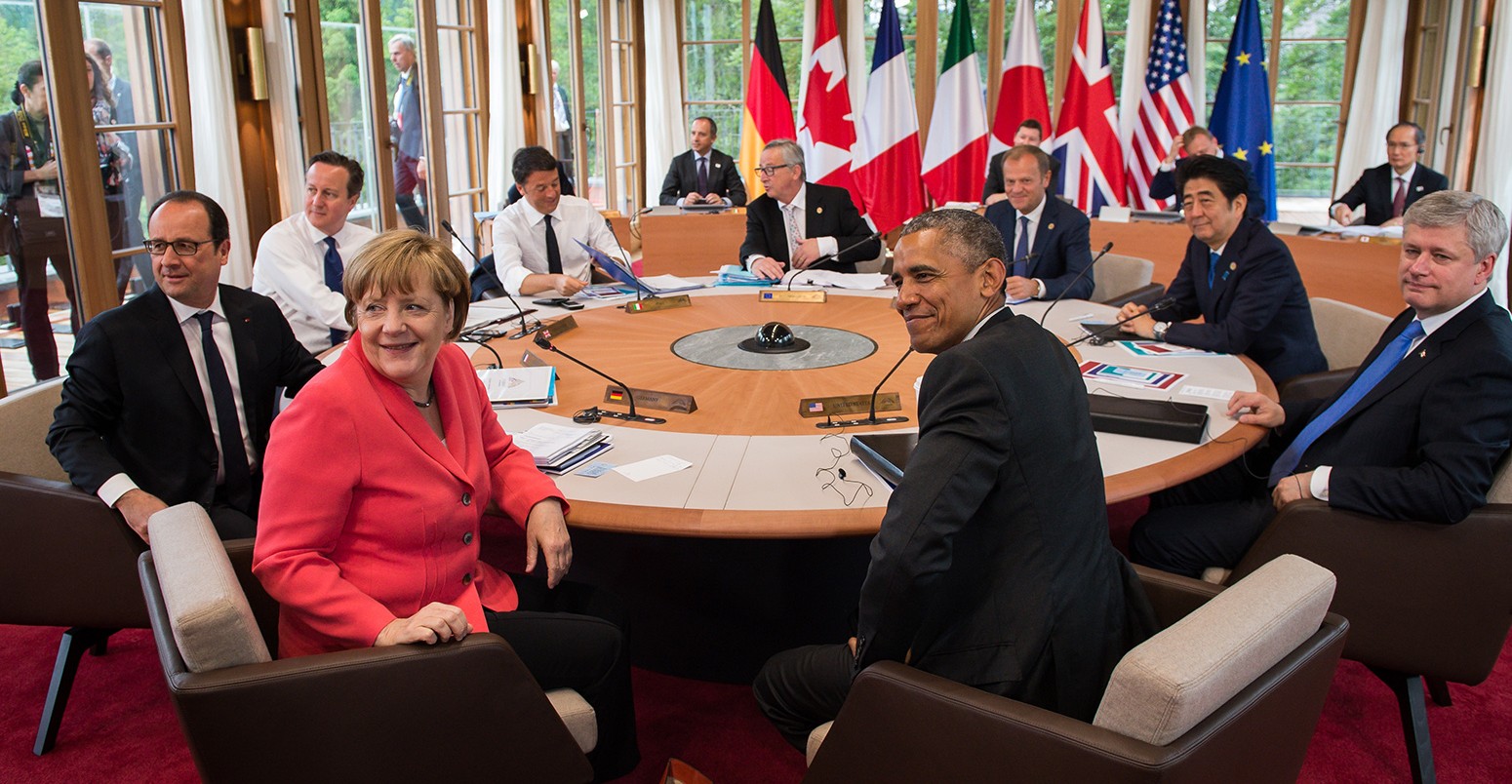 At the third working session of the G7 summit Merkel, Hollande, Cameron, Renzi, Juncker, Tusk, Harper, and Obama discuss energy and climate issues