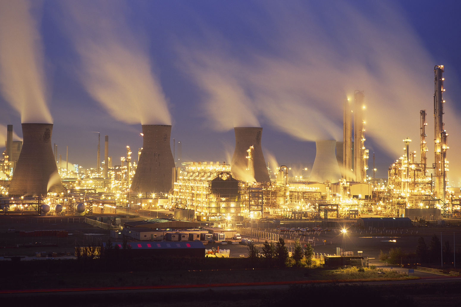 chemical works and oil refinery grangemouth scotland carbon brief oil refinery works