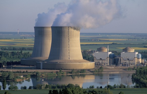 Nuclear power station in St.-Laurent-des-Eaux, France