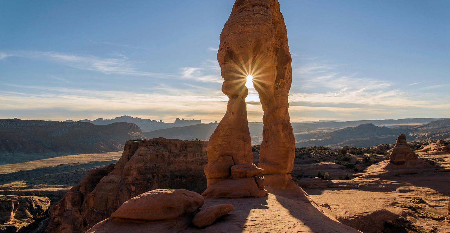 Delicate arch trail, US