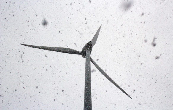 EFCK0B Swaftham, Norfolk, UK. 31st Jan, 2015. Wind Turbine in the snow 31st Jan 2015 3pm Swaffham, Norfolk