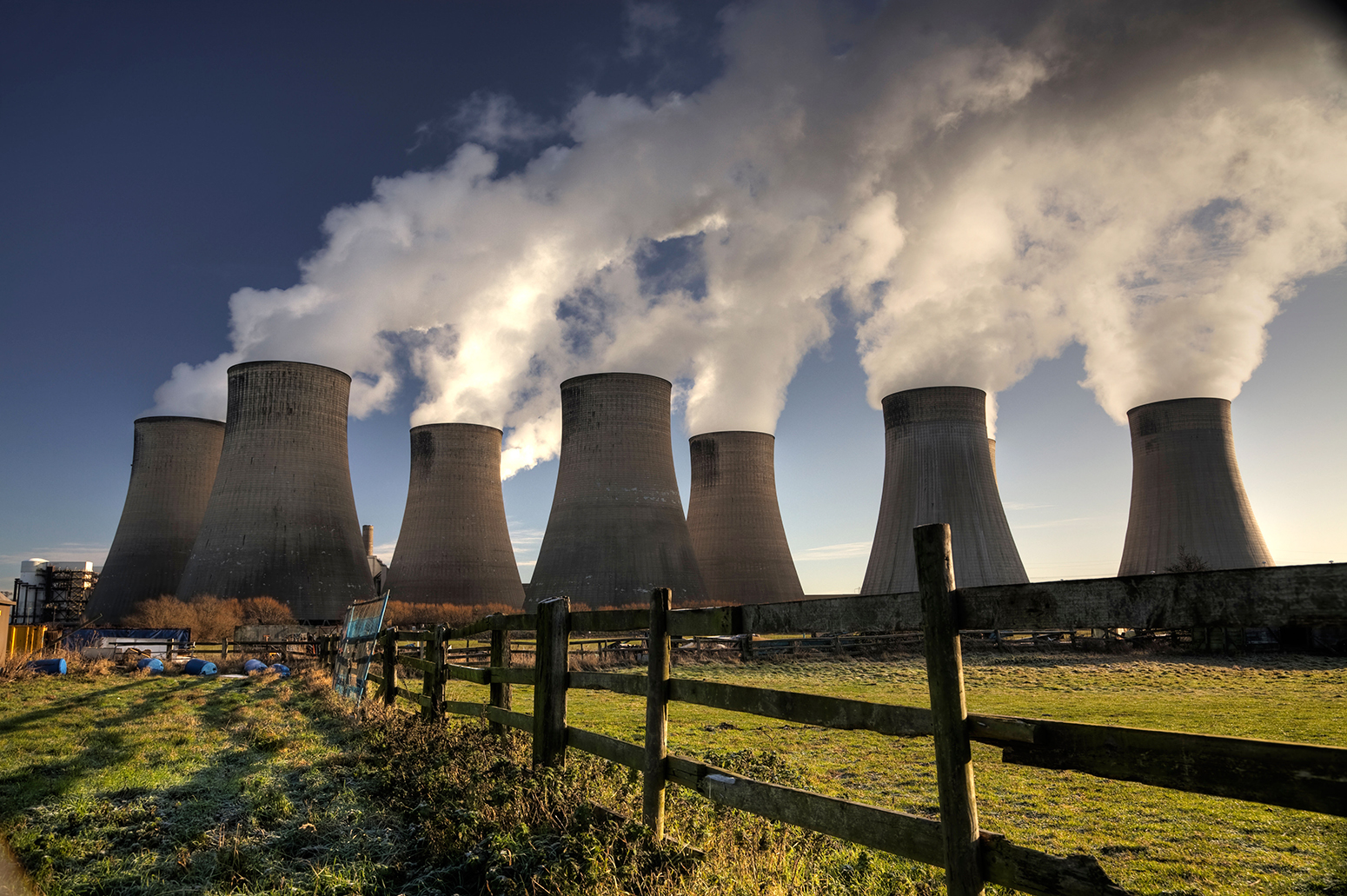 Six charts show UK's progress on low-carbon energy slowing down - Carbon  Brief