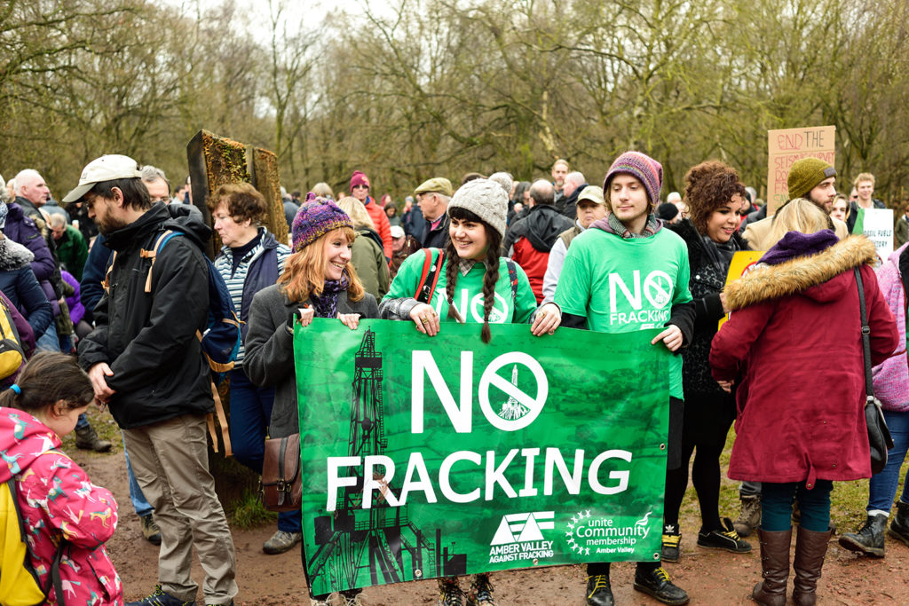 HGANAP Sherwood Forest, Nottinghamshire, UK. 07th Jan, 2017. Around there to four hundred Campaigners gather at Sherwood forest this afternoon. Their aim is to stop INEOS who wants to carry out seismic surveys in public forests across Nottinghamshire, including Sherwood.Many anti-fracking groups and friends of the earth gathered round the ancient oak. Credit: Ian Francis/Alamy Live News