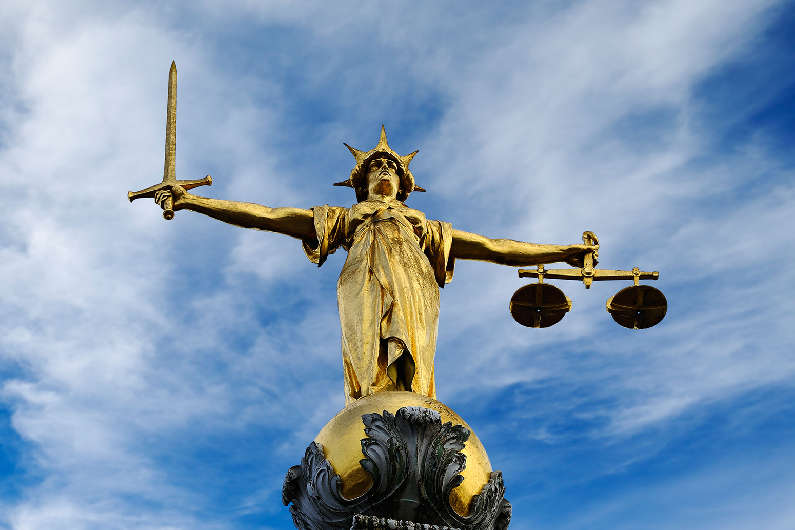 old bailey statue of