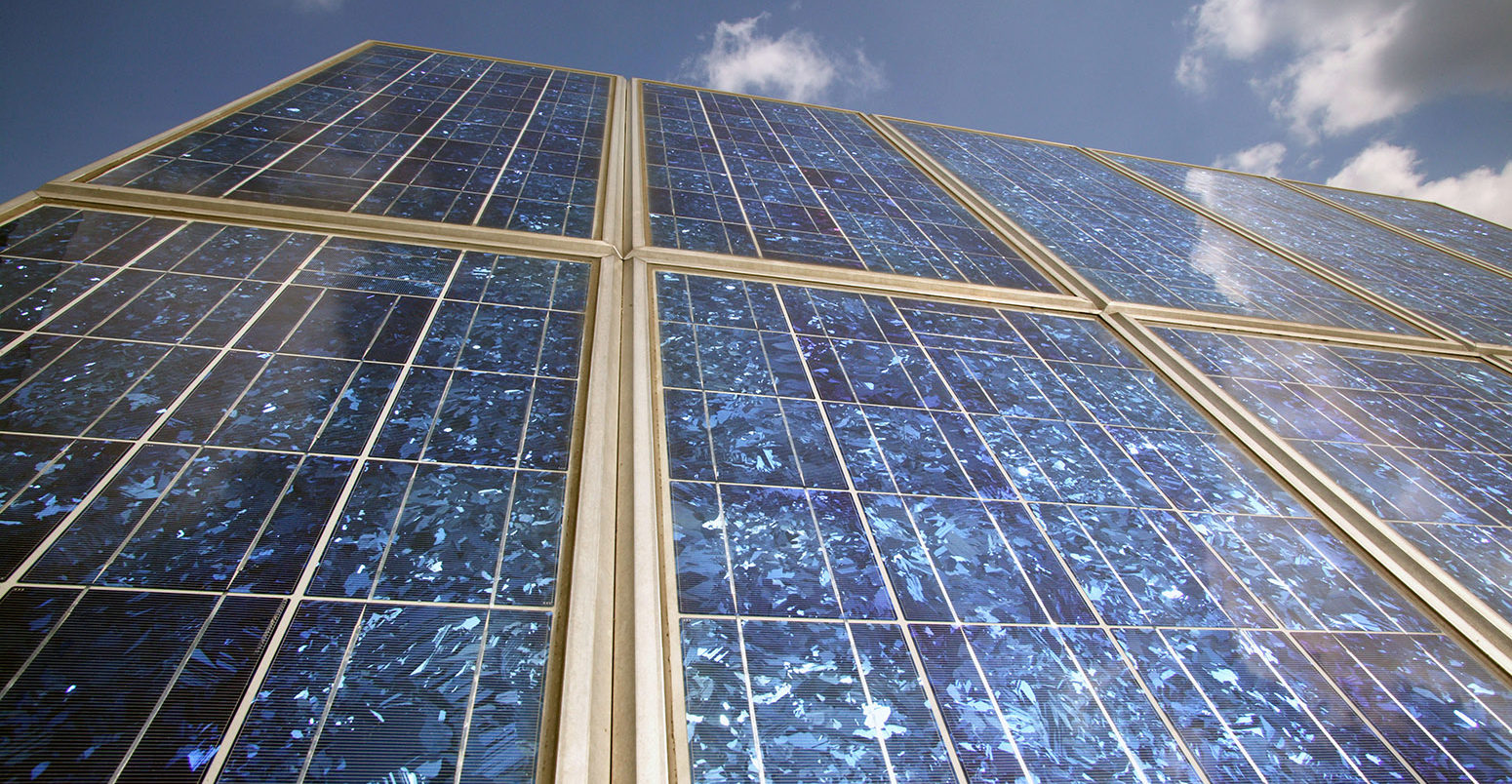 Multi Crystalline solar cells, Shell Solar, Germany. Credit: Friedrich Stark / Alamy Stock Photo A3FNKY