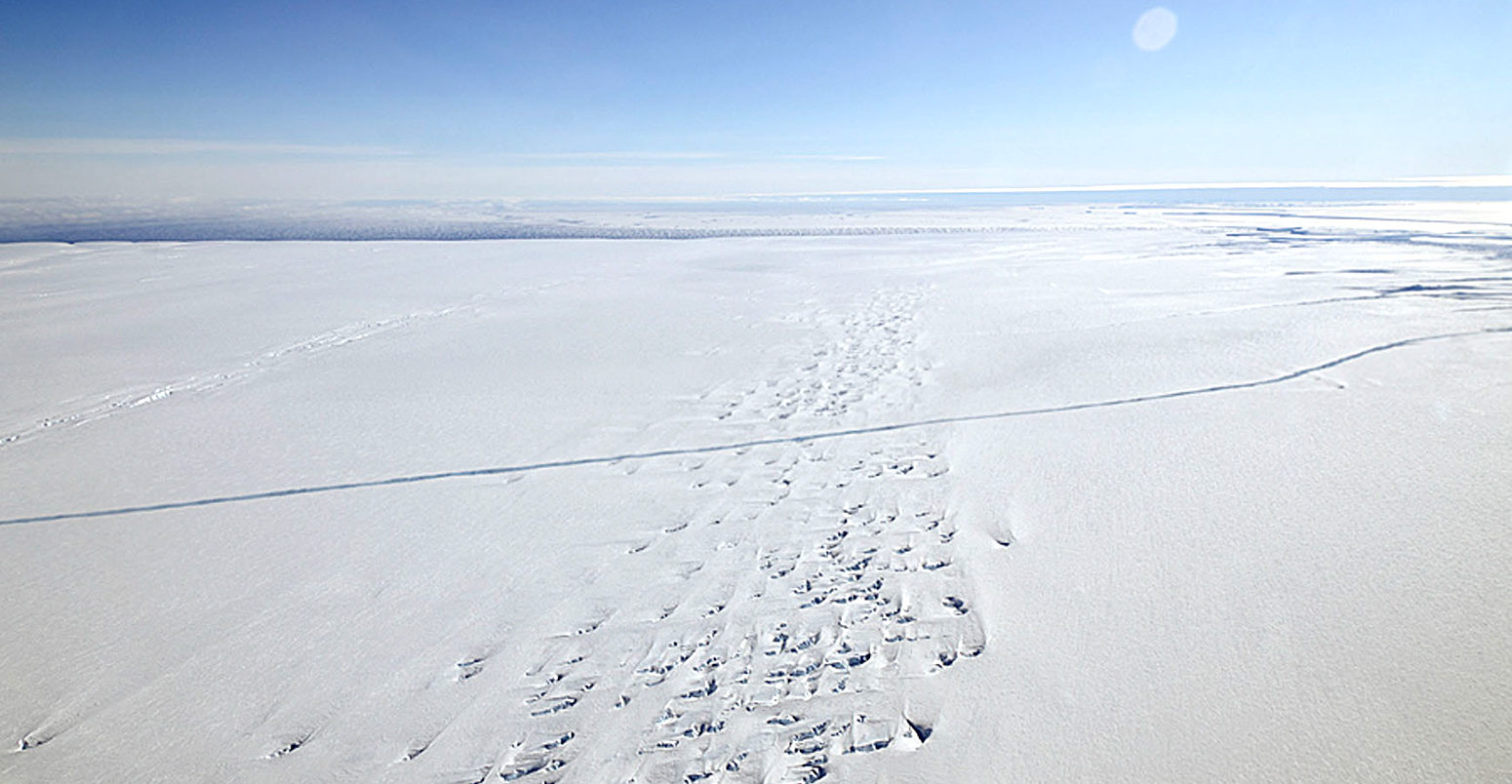 Crack along Pine Island Glacier, West Antarctic Ice Shelf. Credit: NG Images / Alamy Stock Photo. D4B7A9