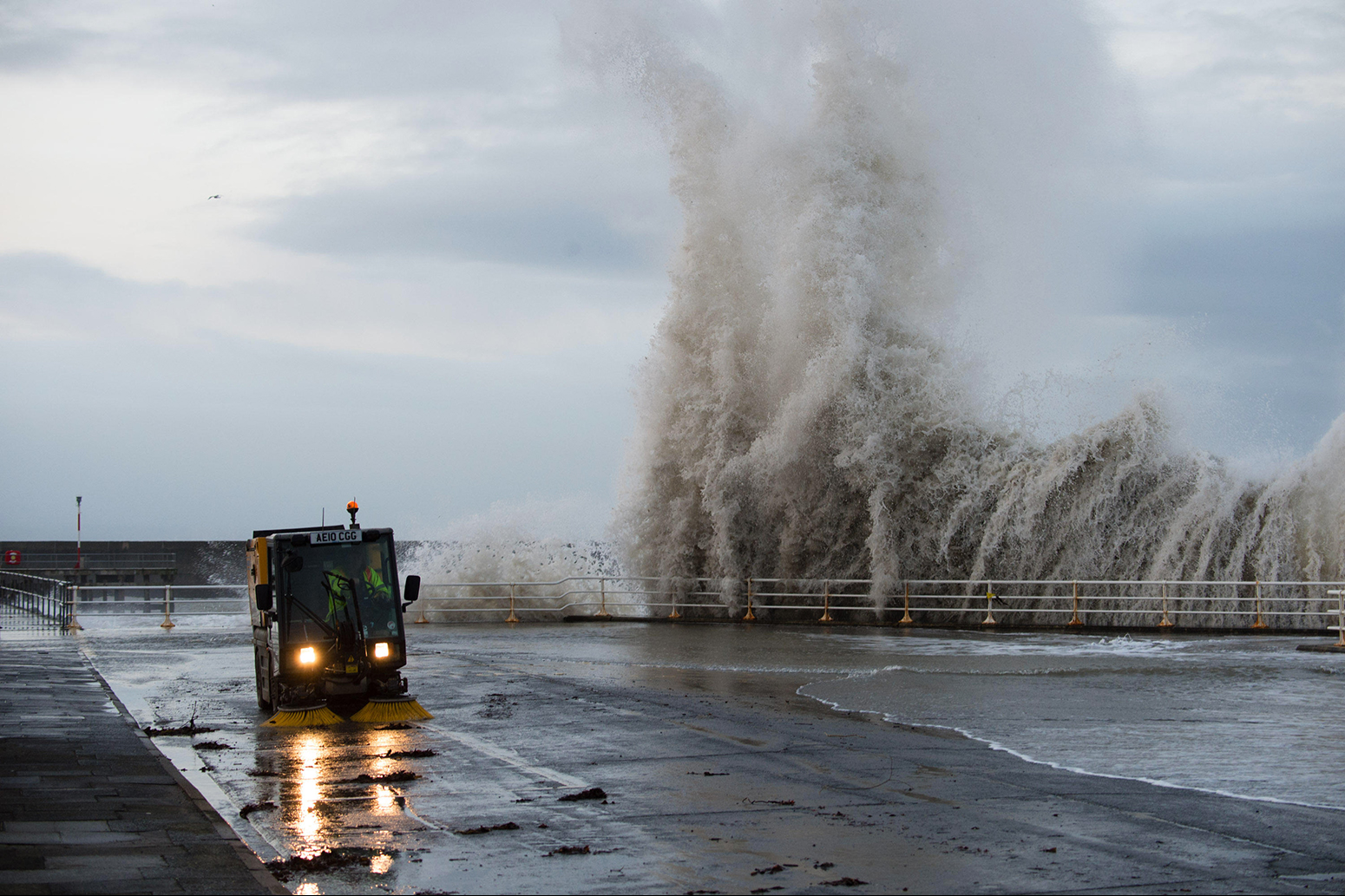 снег в америке. суровый климат. Kansas tornado. суровая погода. суровая погода.