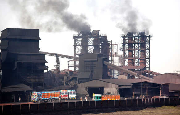 Coal Plant in Uttar Pradesh State, India. Credit: dbimages / Alamy Stock Photo. BB1E4P