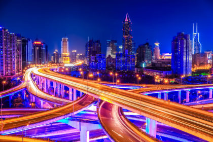 A busy interchange overpass in Shanghai, China. Credit: Zoonar GmbH / Alamy Stock Photo. EHW4TG