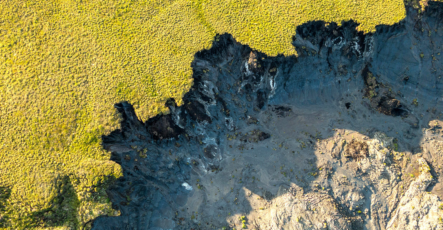 Retrogressive thaw slump, Herschel Island, Yukon, Canada. Credit: National Geographic Image Collection / Alamy Stock Photo. MYE17N