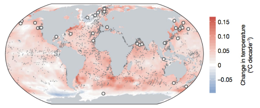The distribution of modern-day (white dots) and ancient (grey dots) zooplankton data used in the study. Sea surface temperature change from 1870 to 2015 is also shown. Source: Jonkers et al. (2019)