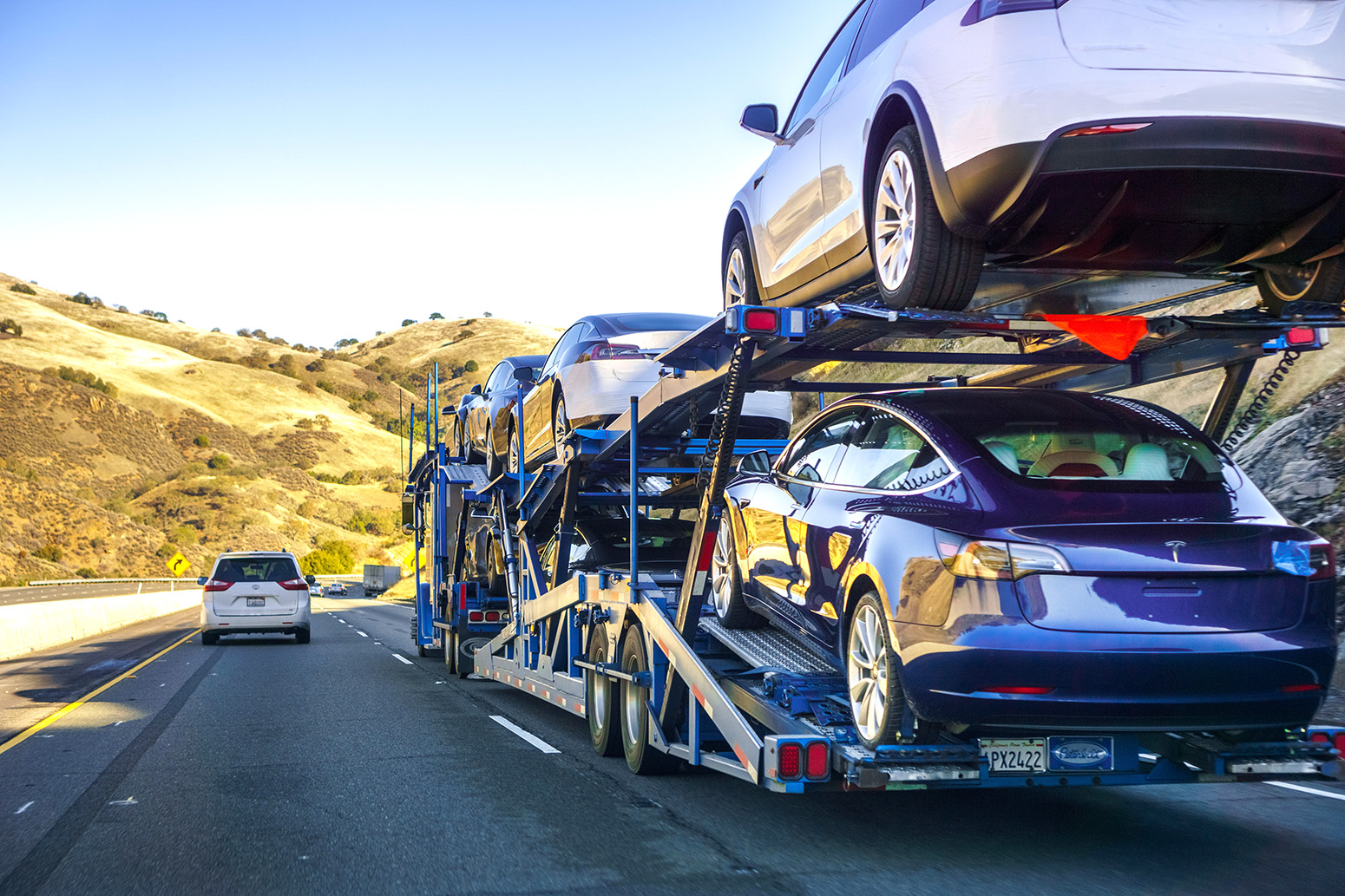 https://www.carbonbrief.org/wp-content/uploads/2019/05/tesla-transport-electric-vehicles.jpg