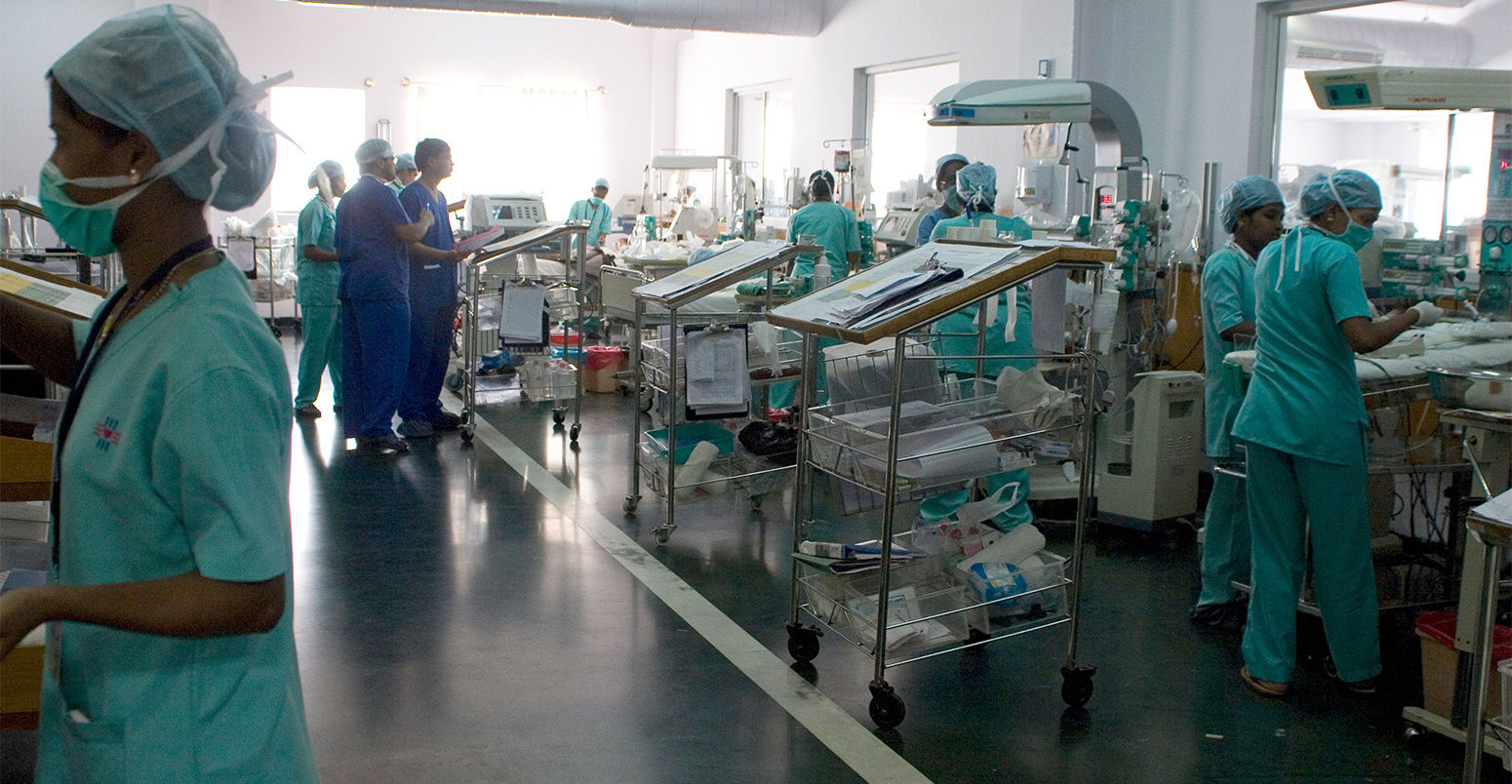 Narayana Hrudayalaya hospital in Bangalore, India. Credit: Stuart Forster / Alamy Stock Photo.