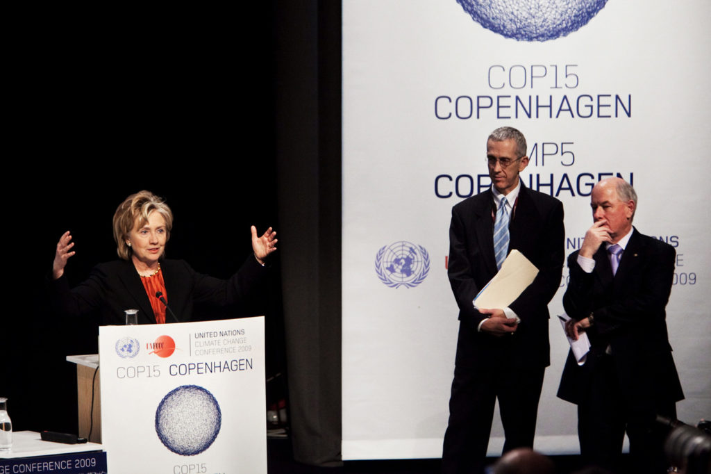 US Secretary of State Hillary Clinton speaks at a press conference at COP15, Copenhagen. 17 December 2009. Credit: Kristian Buus/Greenpeace / Alamy Stock Photo