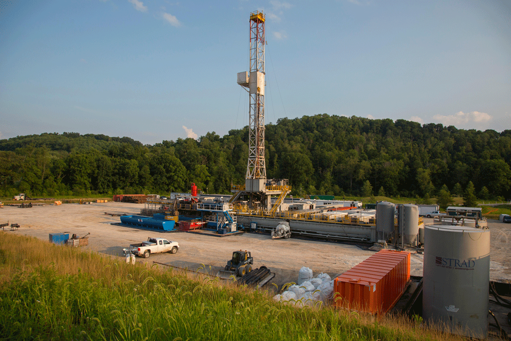 Rig drilling for natural gas by using hydraulic fracturing in Pennsylvania. 