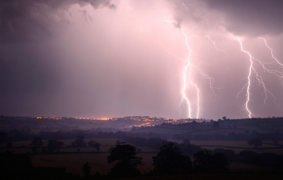 Lightning-over-the-town-of-Launceston-in-the-UK
