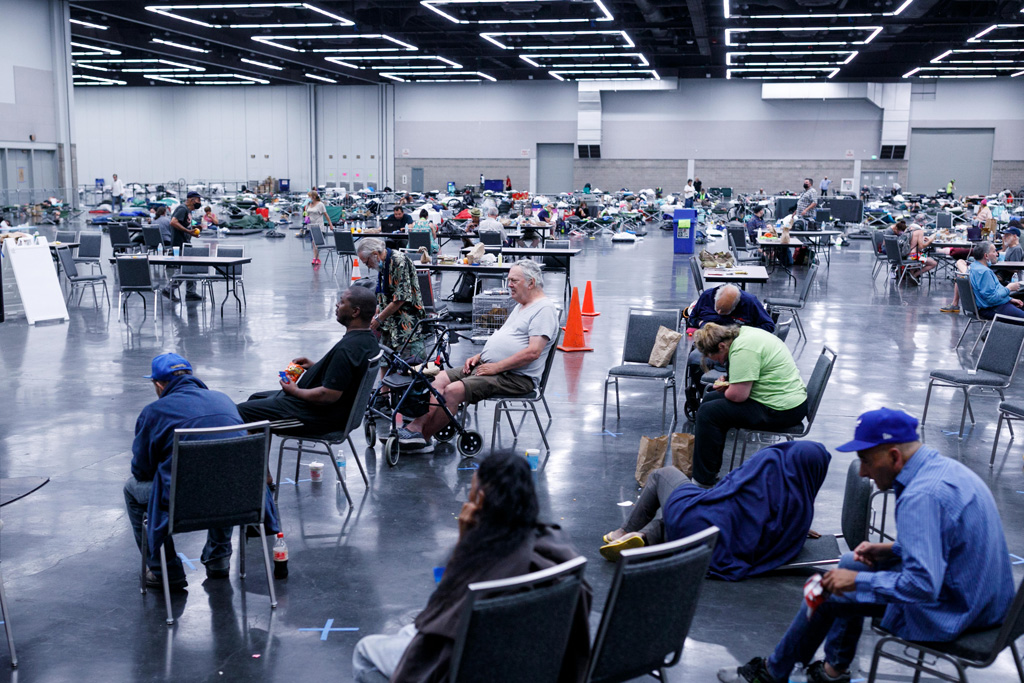 A cooling centre in Oregon as Portland endures historic record-breaking temperatures