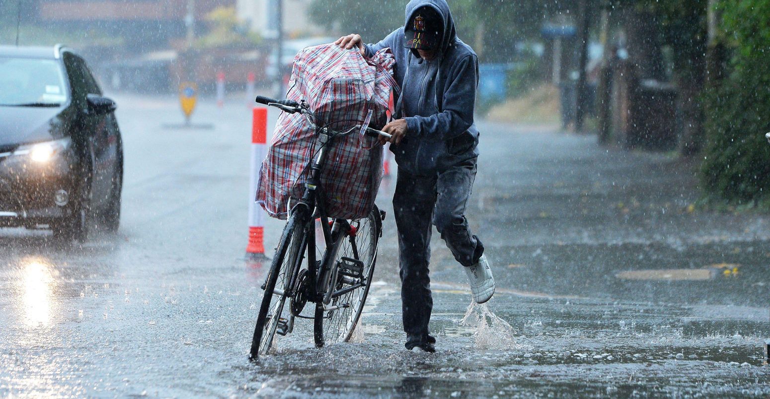 Torrential rain causes flash flooding in Aylestone in Leicester