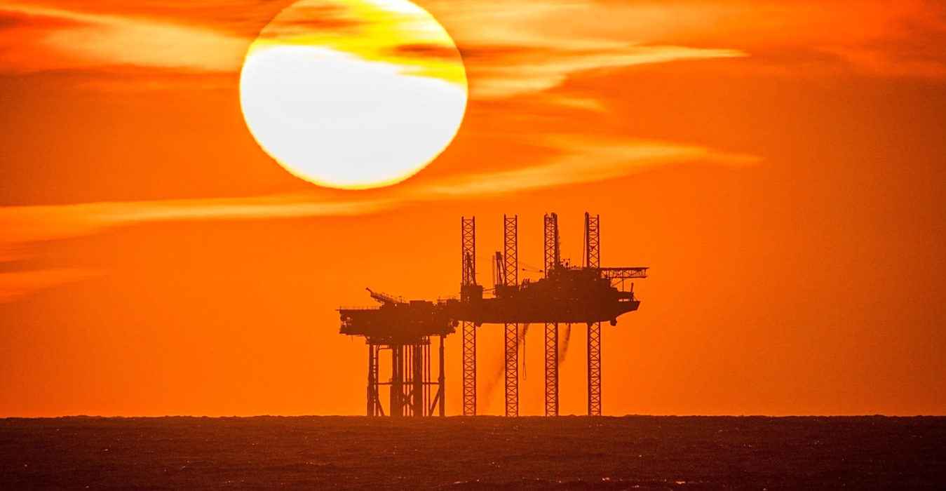 Fossil fuel use ‘will peak by 2025’ if countries meet climate pledges ...