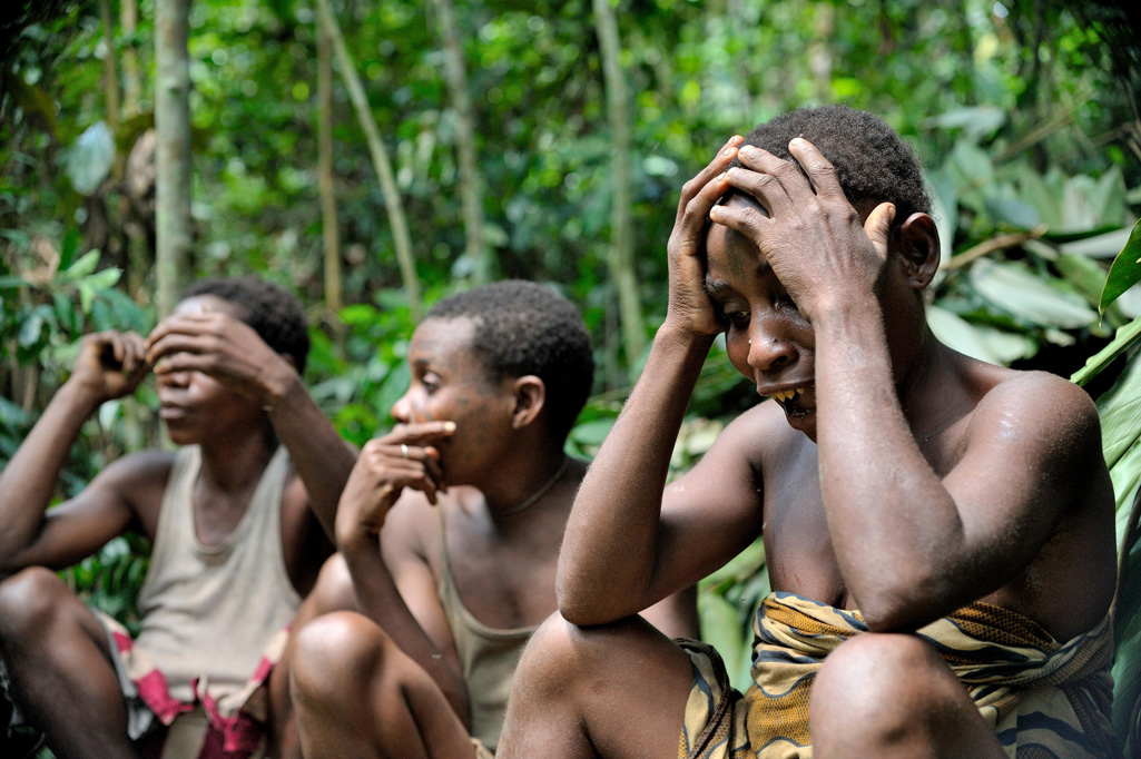 Women-from-the-Baka-tribe-are-resting-in-the-forest-and-singing-songs