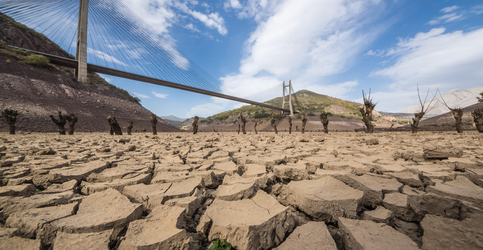 Reservoir Barrios de Luna in Spain during 2017 drought