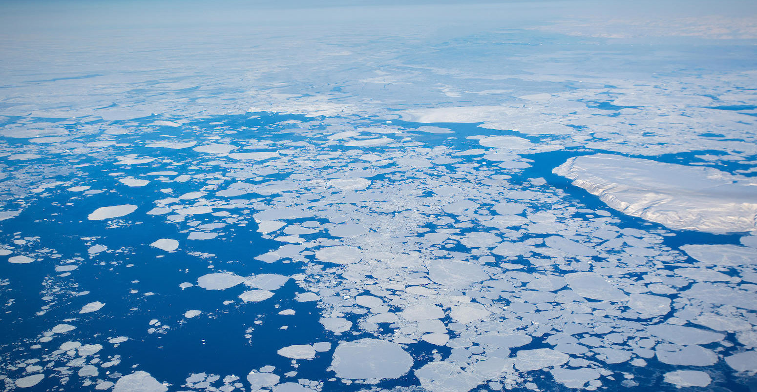 Ice Breaking up in the North Atlantic. Image ID: WGNFDM. Credit: John G. Wilbanks / Alamy Stock Photo