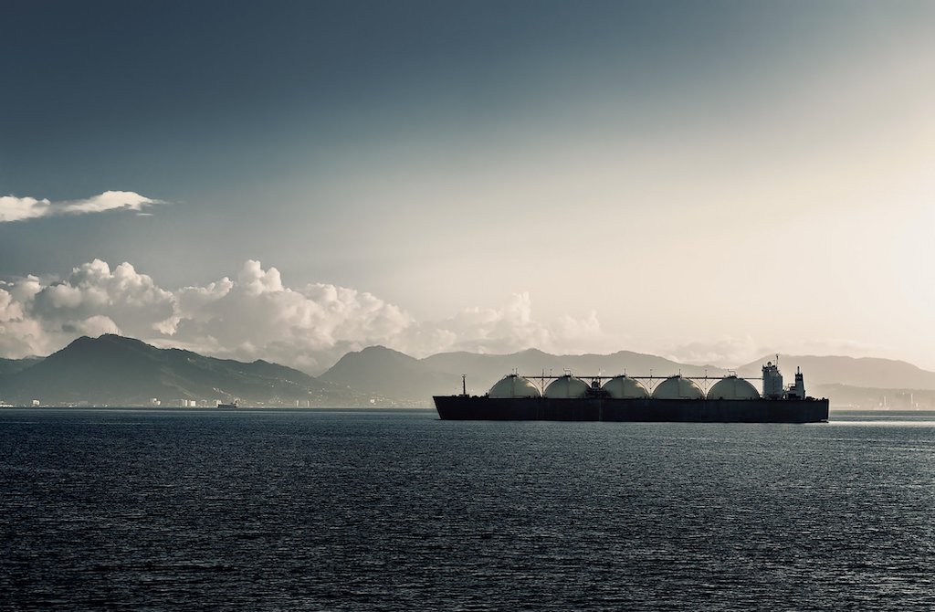 Carrier ship with five tanks of liquedfied natural gas in Trinidad and Tobago. Credit: Altin Osmanaj / Alamy Stock Photo.