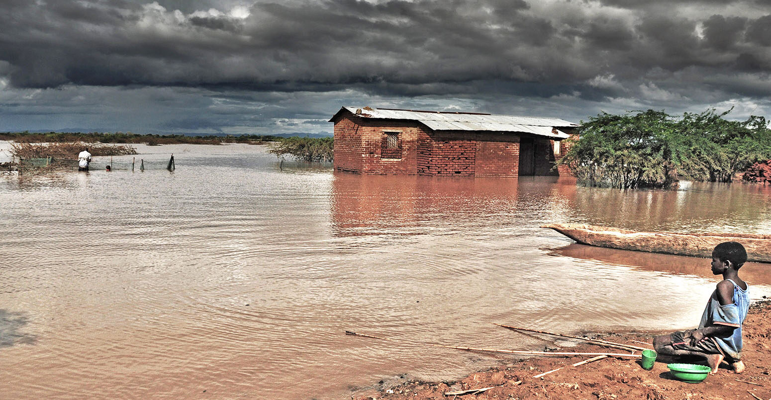 Flooding in Mozambique, Africa, January 2015. Credit: Joel Baxter Photography / Alamy Stock Photo. T63894