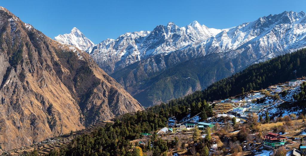 Mount Nanda seen from Joshimath Auli, Uttarakhand. Elevations range from 190m to 7816m. 