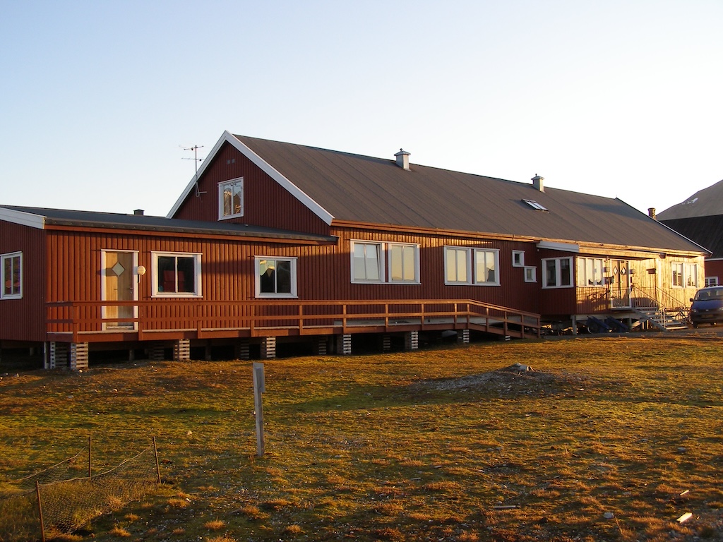 The UK’s Arctic Research Station in Ny-Ålesund viewed in summer.