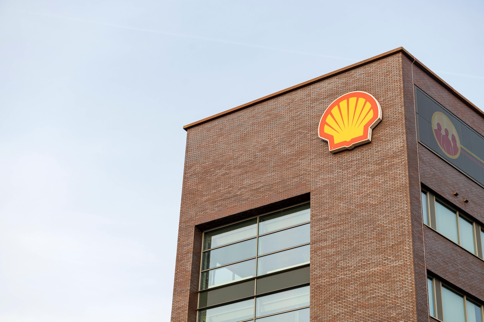 Shell abandons 2035 emissions target and weakens 2030 goal