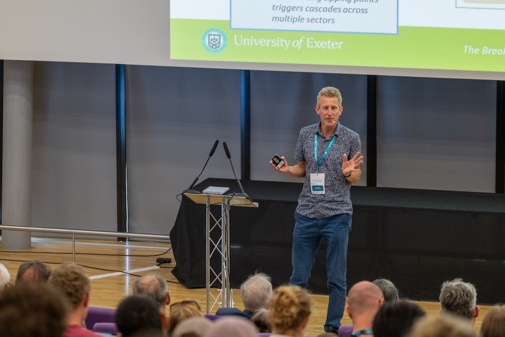 Prof Tim Lenton speaking at the Global Tipping Points conference.