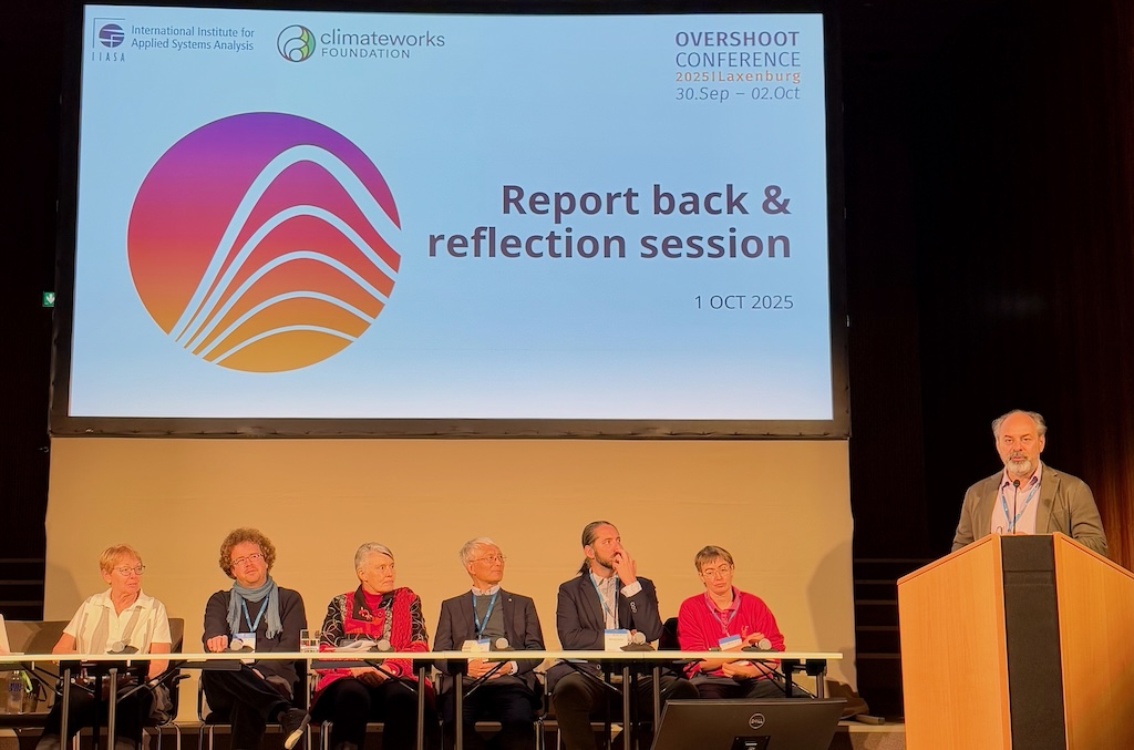Prof Kristie Ebi, Dr Jonathan Donges. Prof Debra Roberts, Prof Deliang Chen, Dr Matt Gidden, Dr Annika Högner and Dr Keywan Riahi at a plenary session at the Overshoot Conference.
