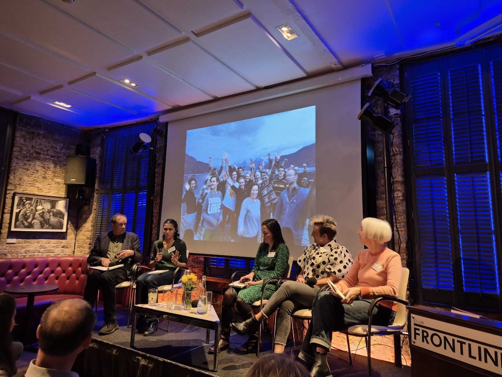 Ayesha Tandon with panellists at London’s Frontline Club. Credit: Carbon Brief