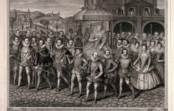 Procession of Queen Elizabeth I surrounded by her courtiers.