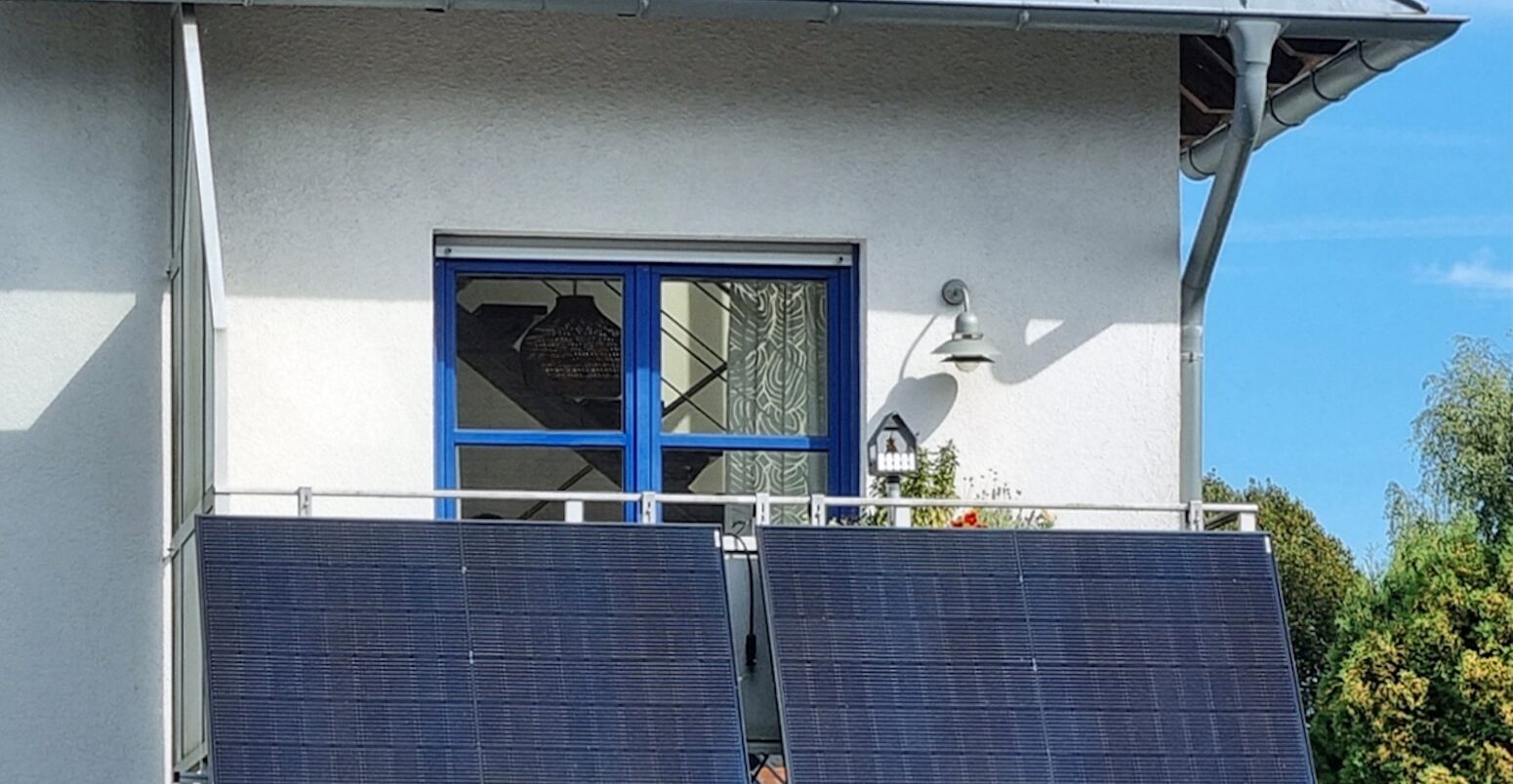 Plug-in solar on a balcony in Bremen, Germany.