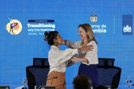 Colombia’s Irene Vélez Torres (left) embraces the Netherlands' Stientje van Veldhoven in Santa Marta.