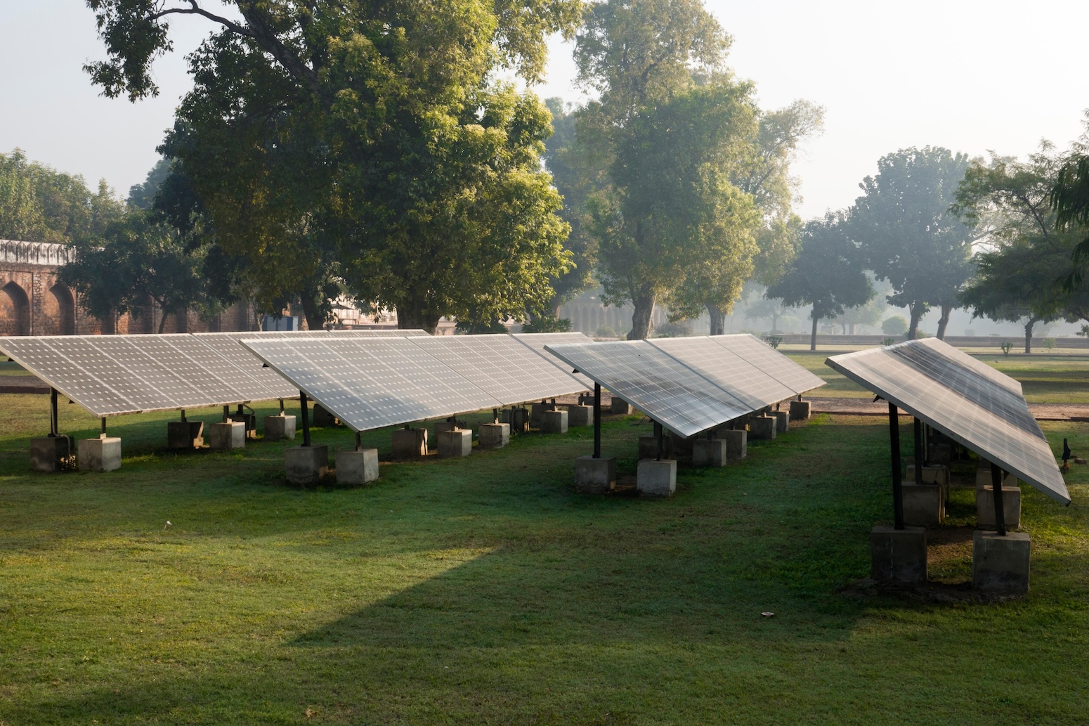 Analysis: India’s power-sector emissions flat for two years due to clean-energy surge